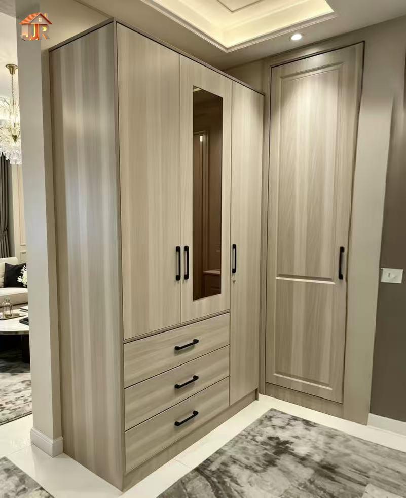 WARDROBE 3013