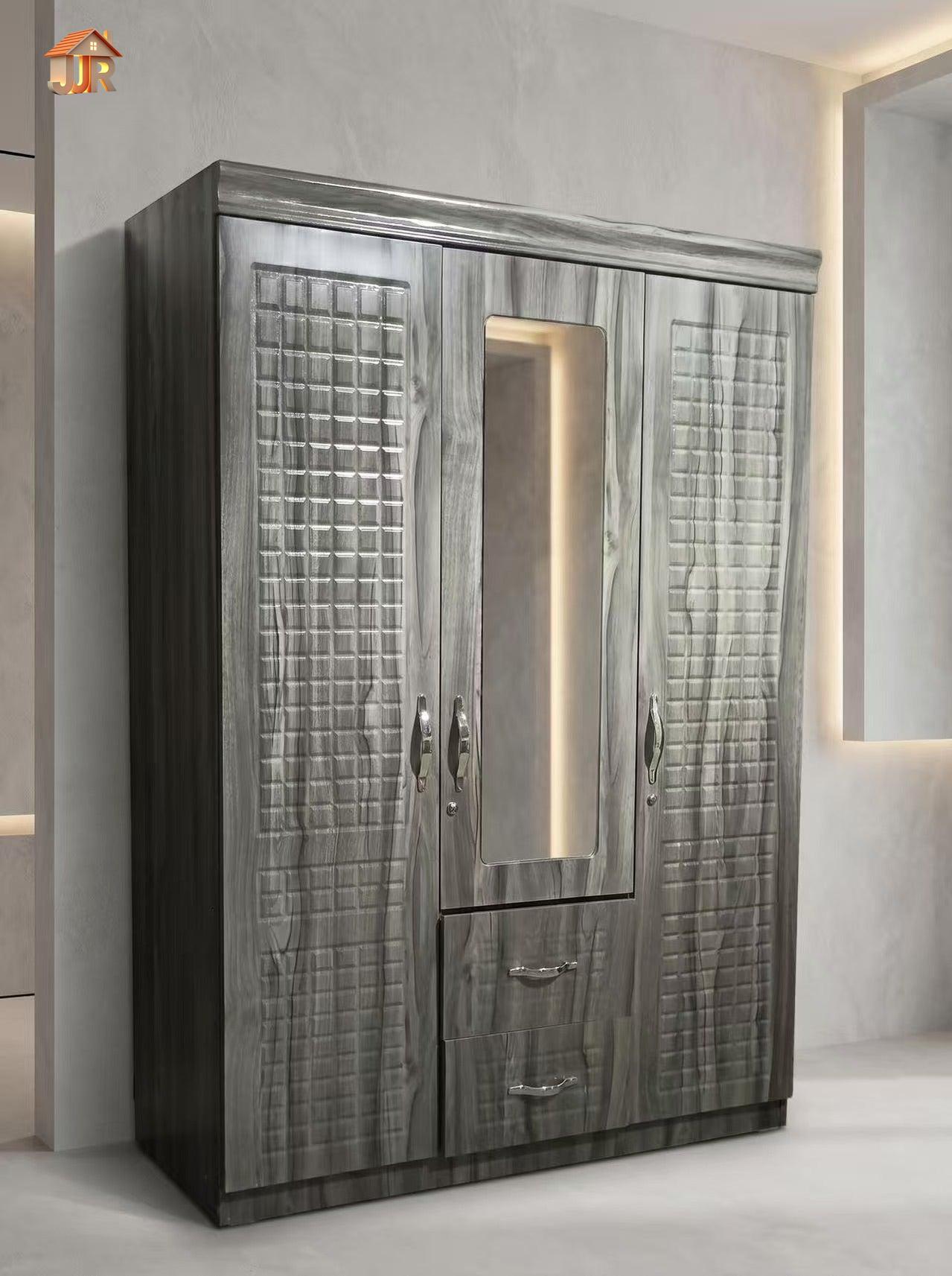 WARDROBE 703