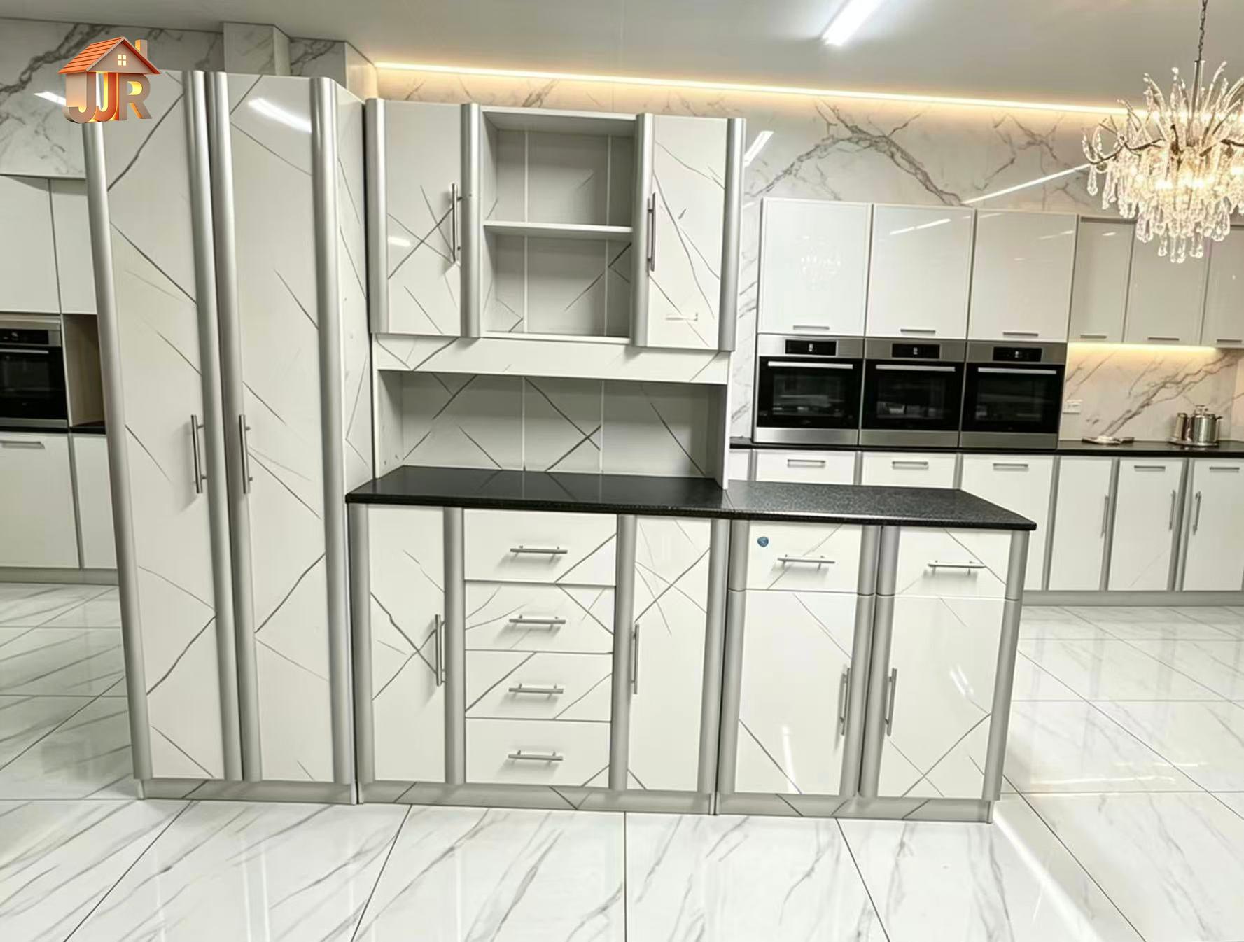KITCHEN  CUPHOARD RT555
